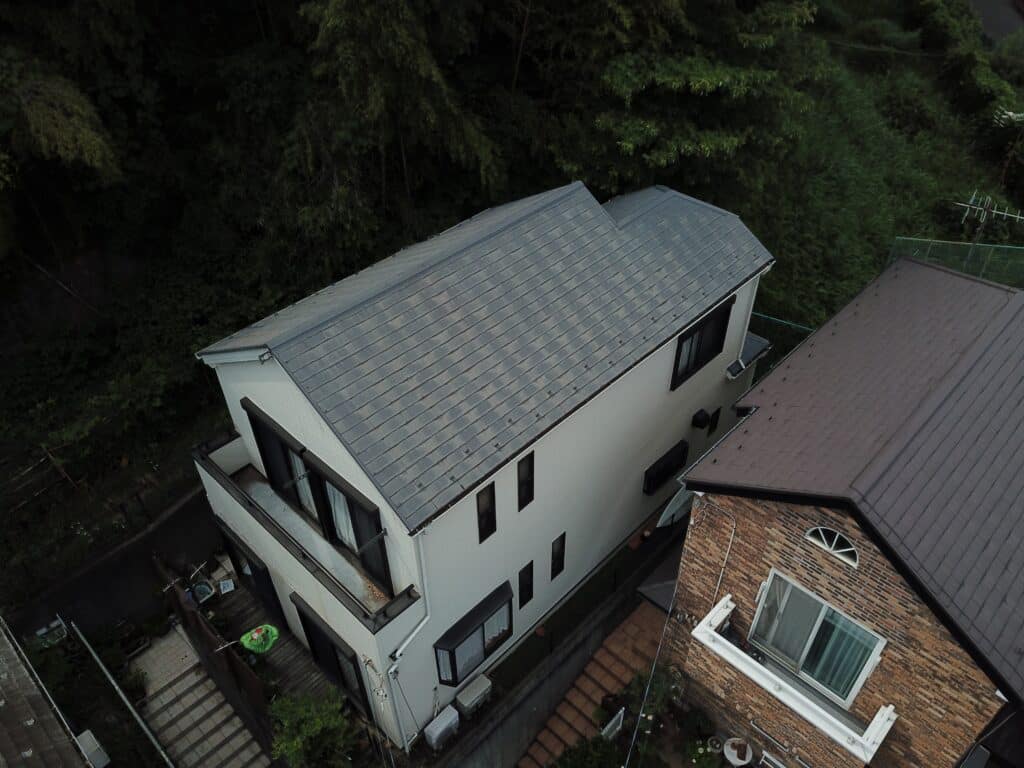 スレート屋根遮熱塗装工事