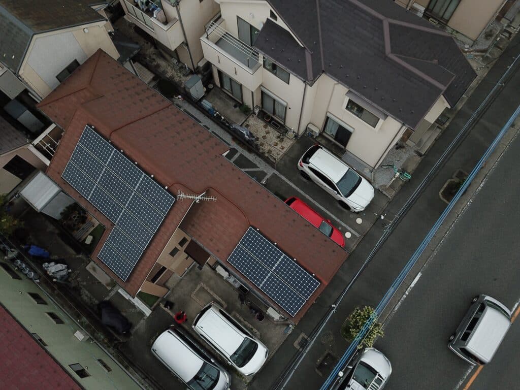 太陽光発電の設置で屋根は傷む
